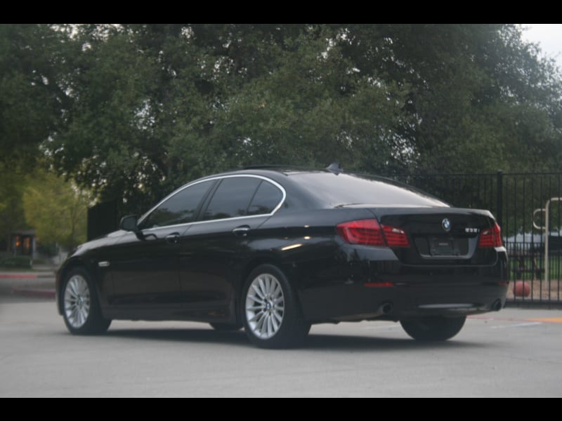 BMW 5-Series 2011 price $8,999