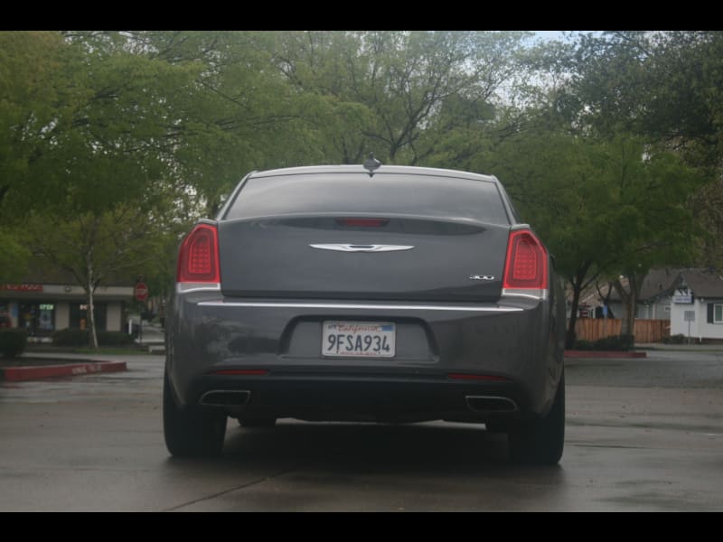 Chrysler 300 2018 price $13,999