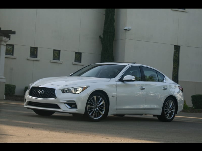 Infiniti Q50 Luxe 2018 price $16,999