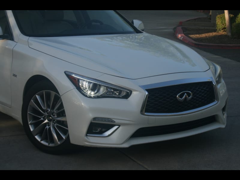 Infiniti Q50 Luxe 2018 price $16,999