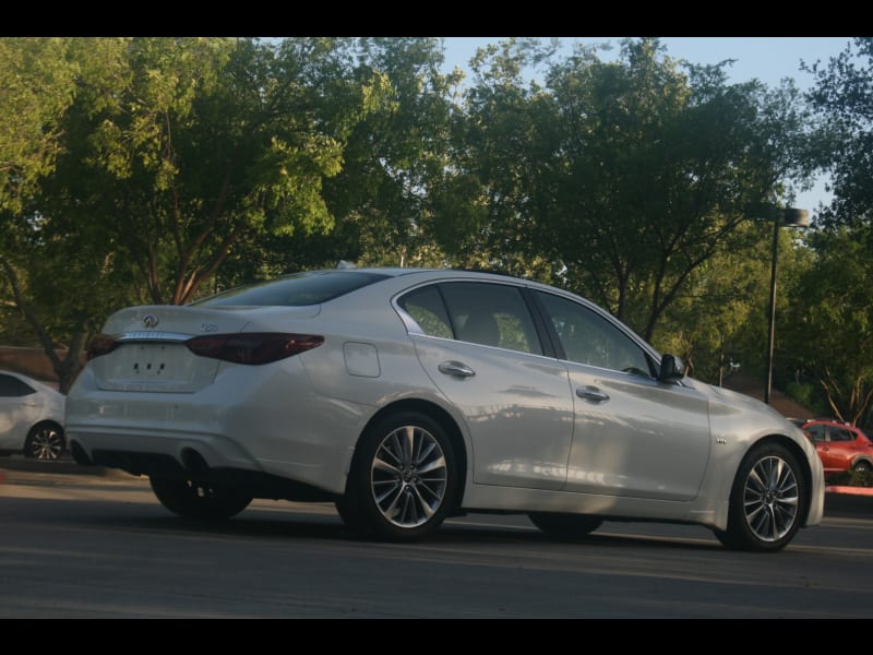 Infiniti Q50 Luxe 2018 price $16,999