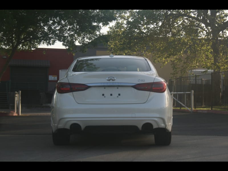 Infiniti Q50 Luxe 2018 price $16,999