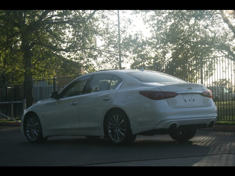 Infiniti Q50 Luxe 2018 price $16,999