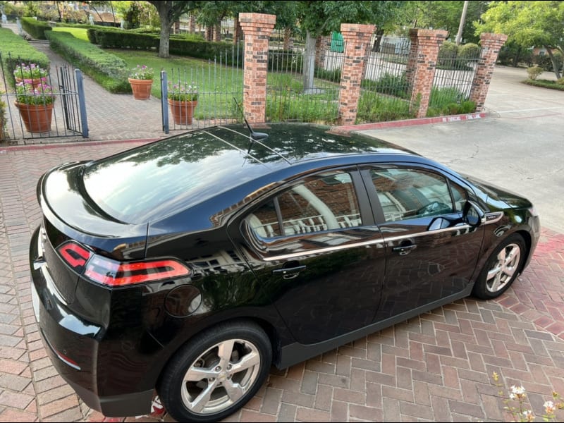 Chevrolet Volt 2014 price $10,998