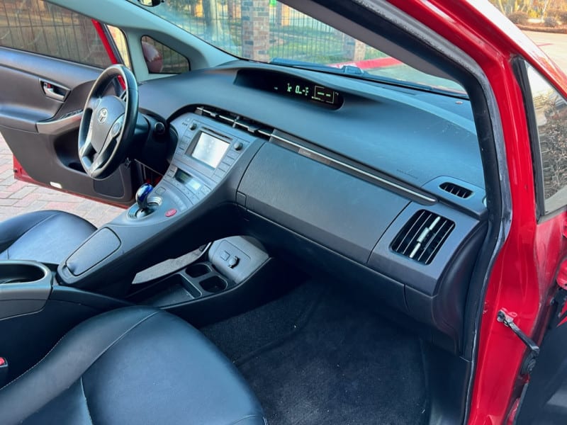 Toyota Prius 2015 price $10,998