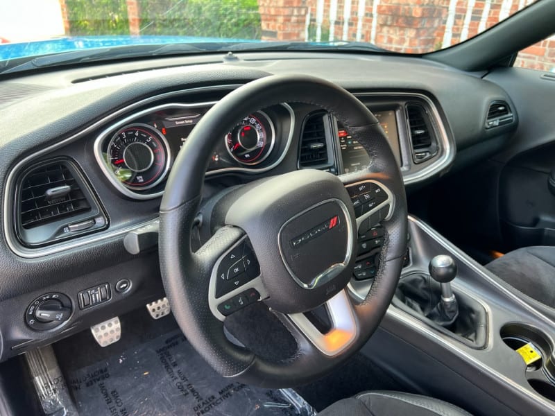 Dodge Challenger 2015 price $24,998