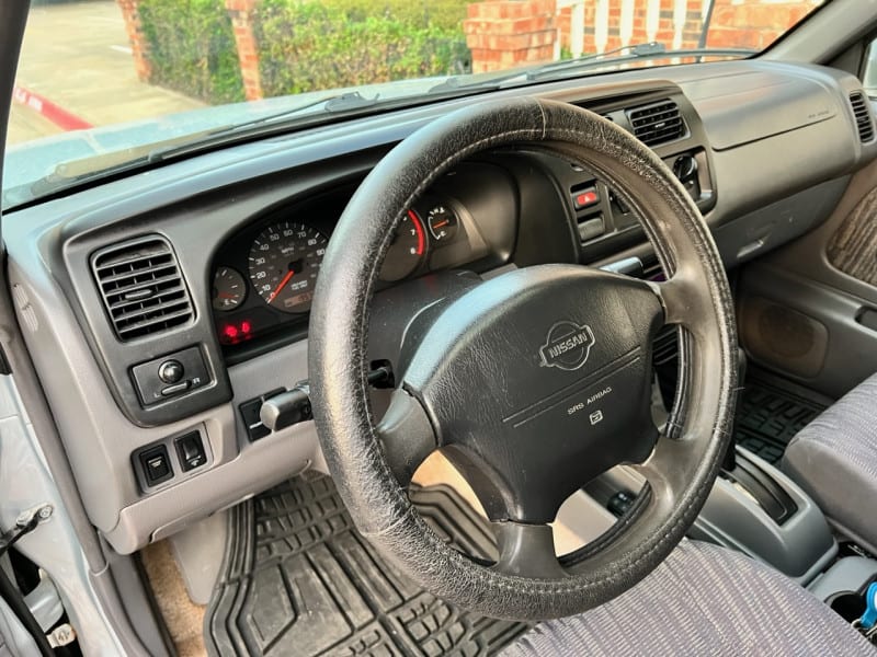 Nissan Frontier 2WD 2000 price $4,998