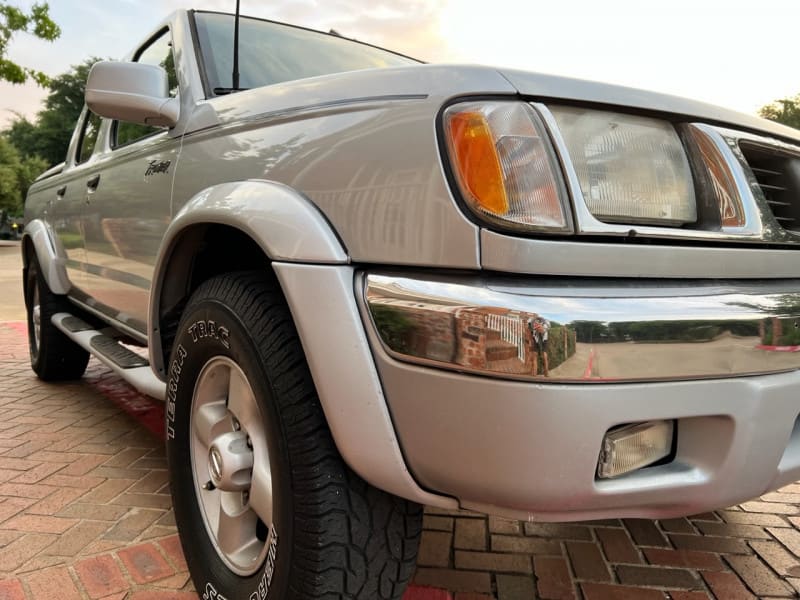 Nissan Frontier 2WD 2000 price $4,998