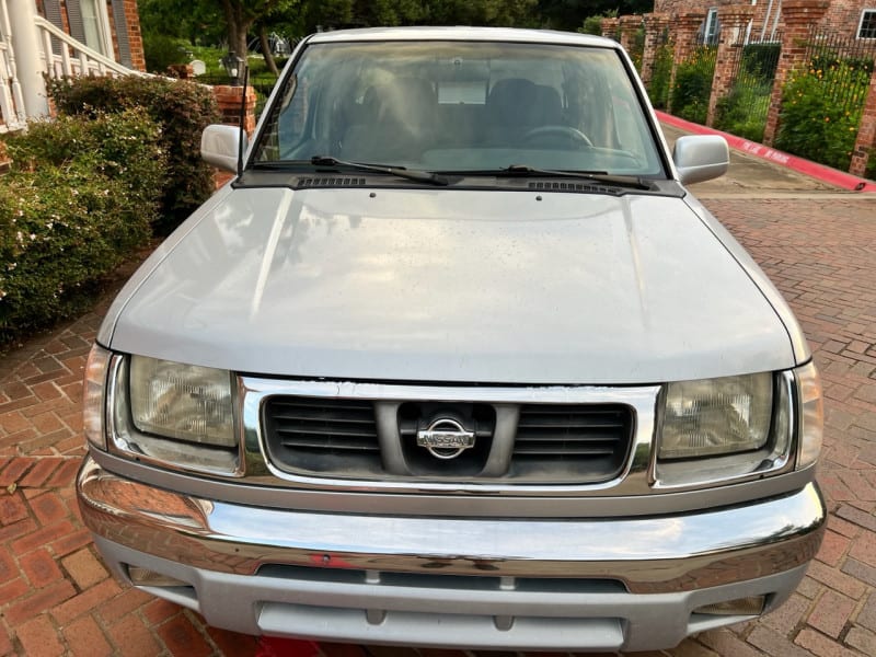 Nissan Frontier 2WD 2000 price $4,998