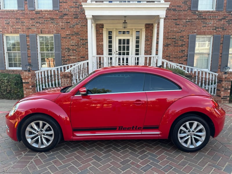 Volkswagen Beetle Coupe 2015 price $12,798