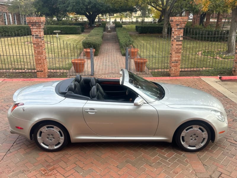 Lexus SC 430 2002 price $12,998