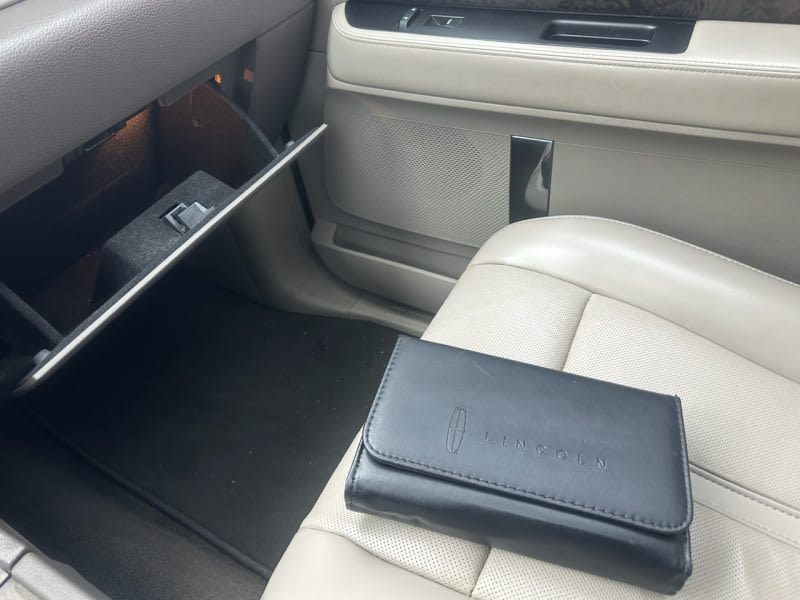 Lincoln Navigator L 2017 price $11,998