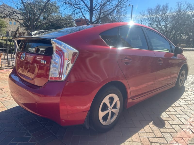 Toyota Prius 2013 price $8,998