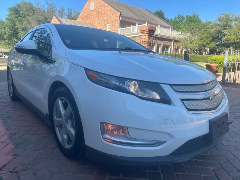 Chevrolet Volt 2014 price $8,998