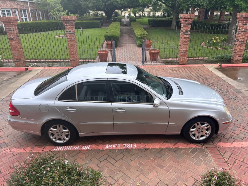 Mercedes-Benz E-Class 2004 price $2,998