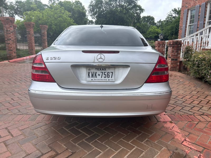 Mercedes-Benz E-Class 2004 price $2,998