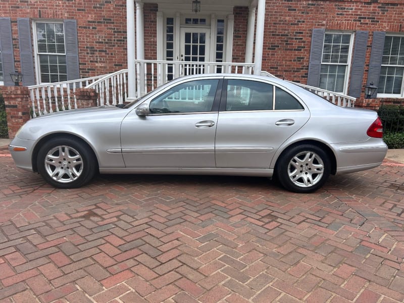 Mercedes-Benz E-Class 2004 price $2,998