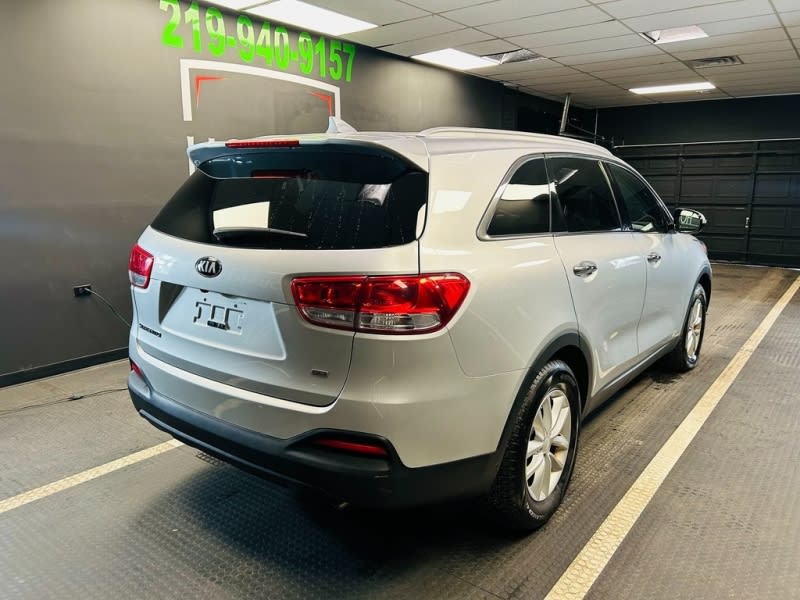 Kia Sorento 2018 price Call for Pricing.