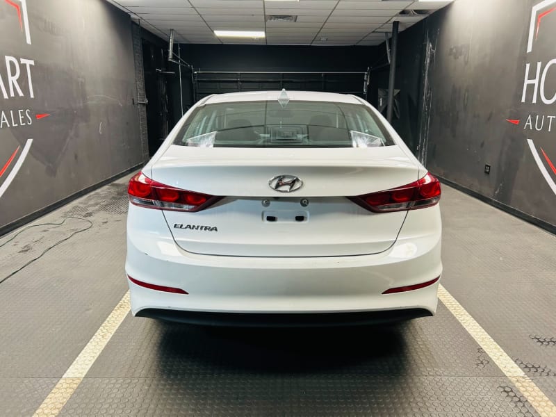 Hyundai Elantra 2018 price $17,370