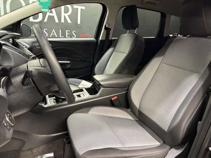 Ford Escape 2019 price $17,015