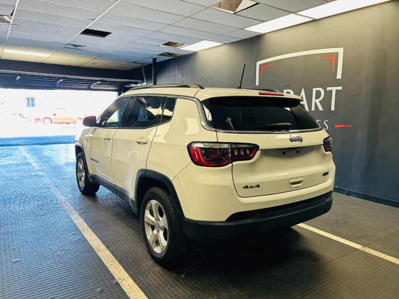 Jeep Compass 2018 price $15,885