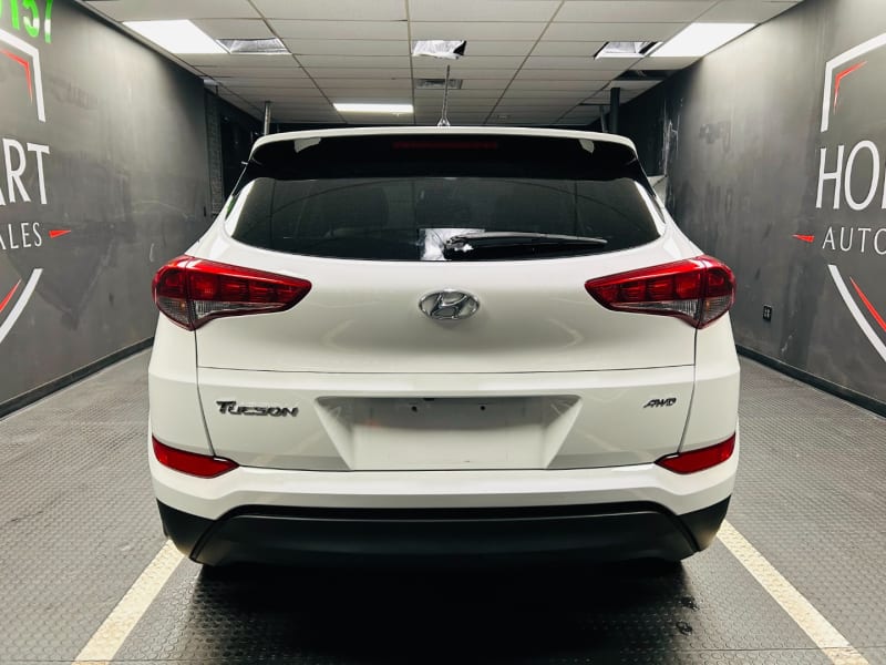 Hyundai Tucson 2018 price $16,100