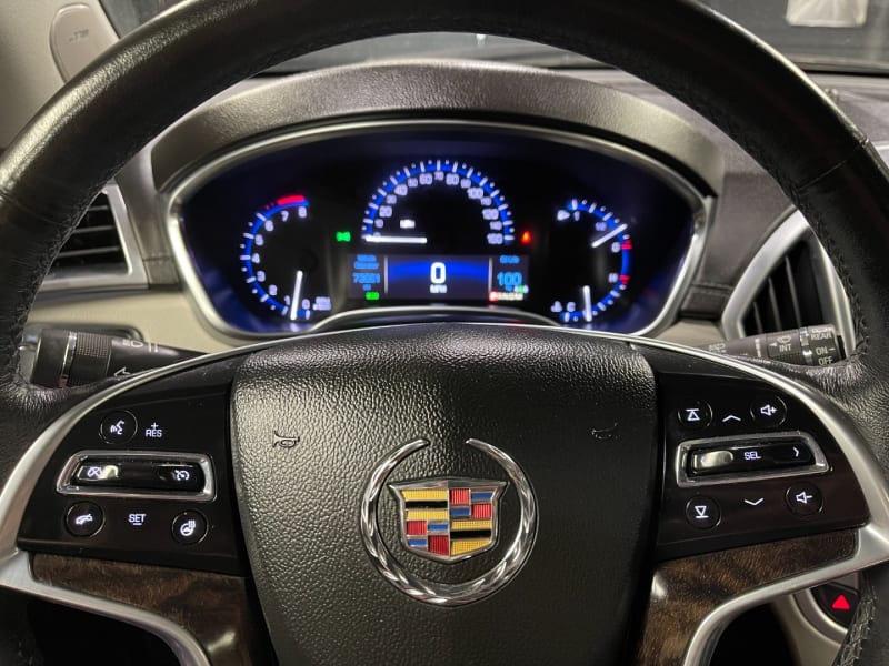 Cadillac SRX 2015 price $17,365