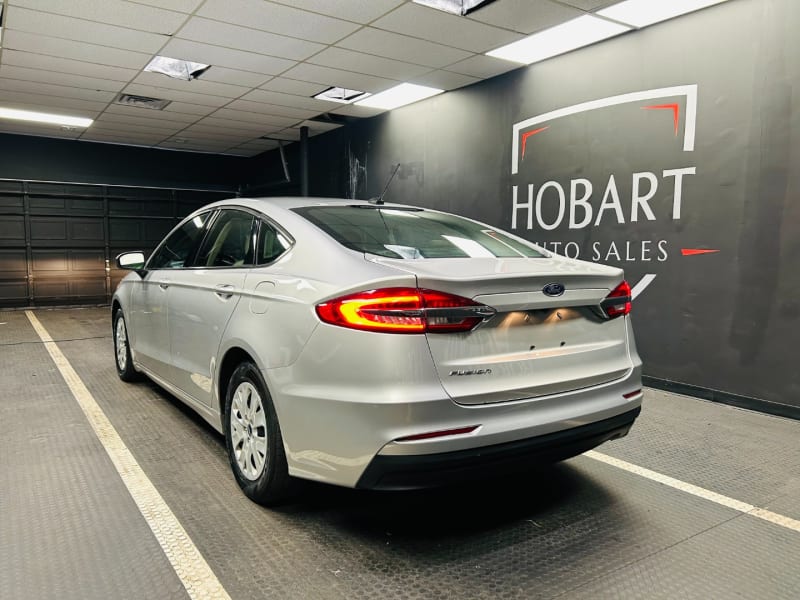 Ford Fusion 2019 price $15,275