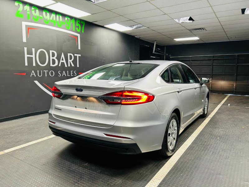 Ford Fusion 2019 price $15,275