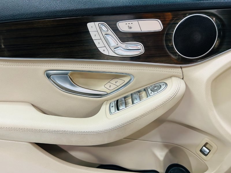 Mercedes-Benz C-Class 2016 price $16,910