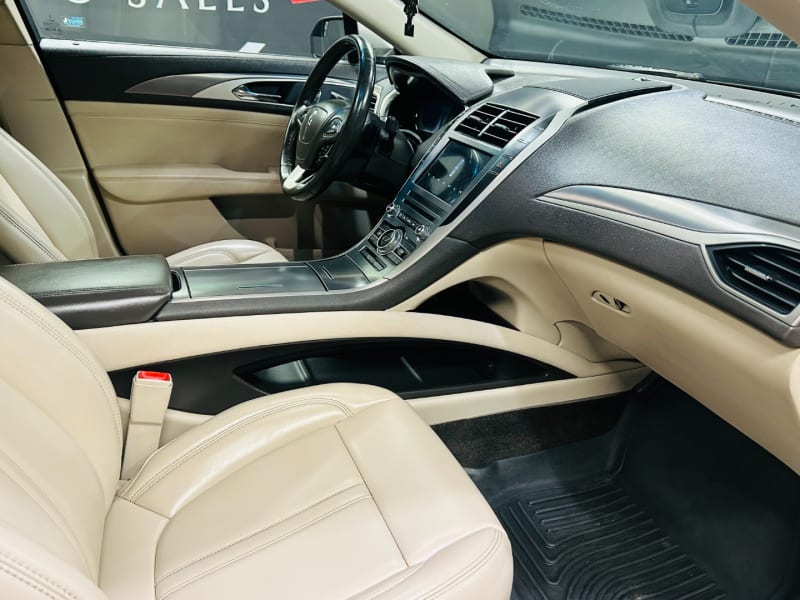 Lincoln MKZ 2018 price $18,430