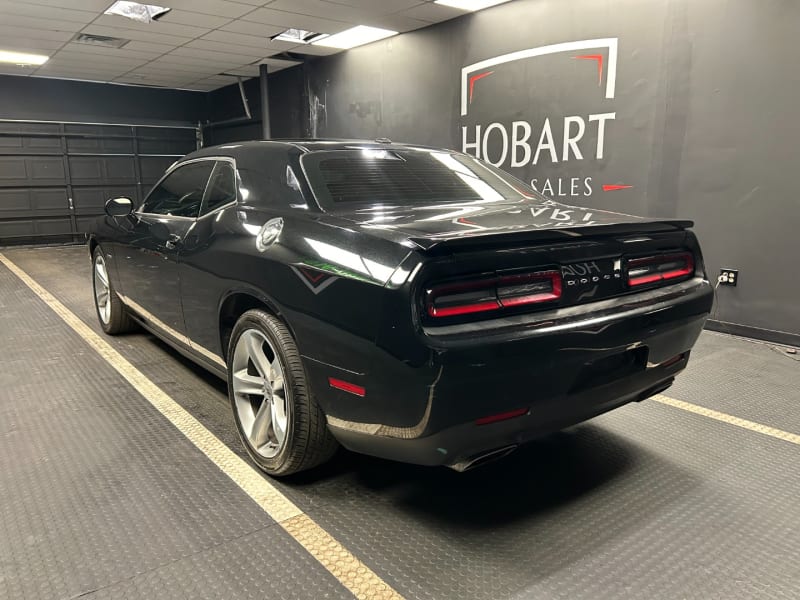 Dodge Challenger 2017 price $21,935