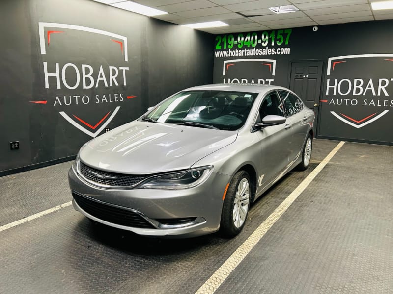 Chrysler 200 2016 price $15,185