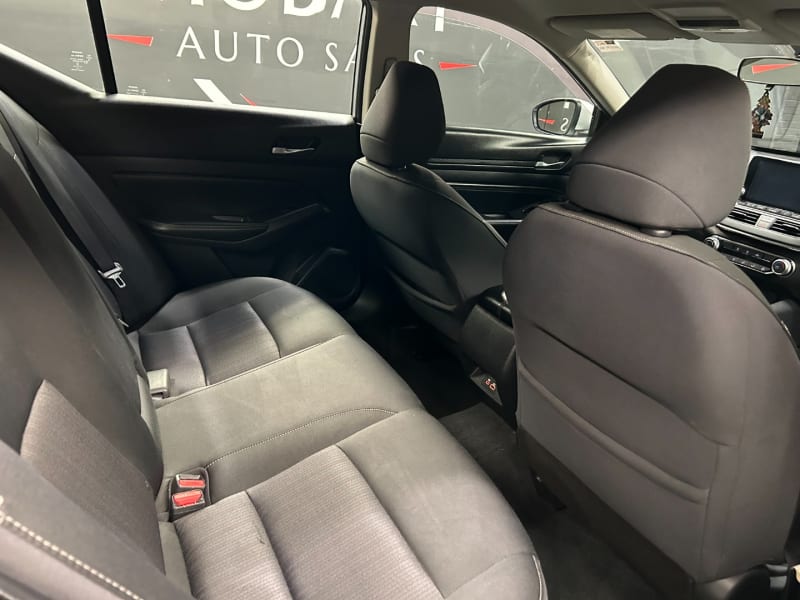 Nissan Altima 2019 price $16,200