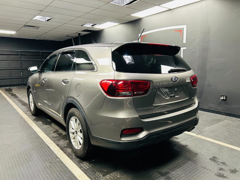 Kia Sorento 2019 price $16,100