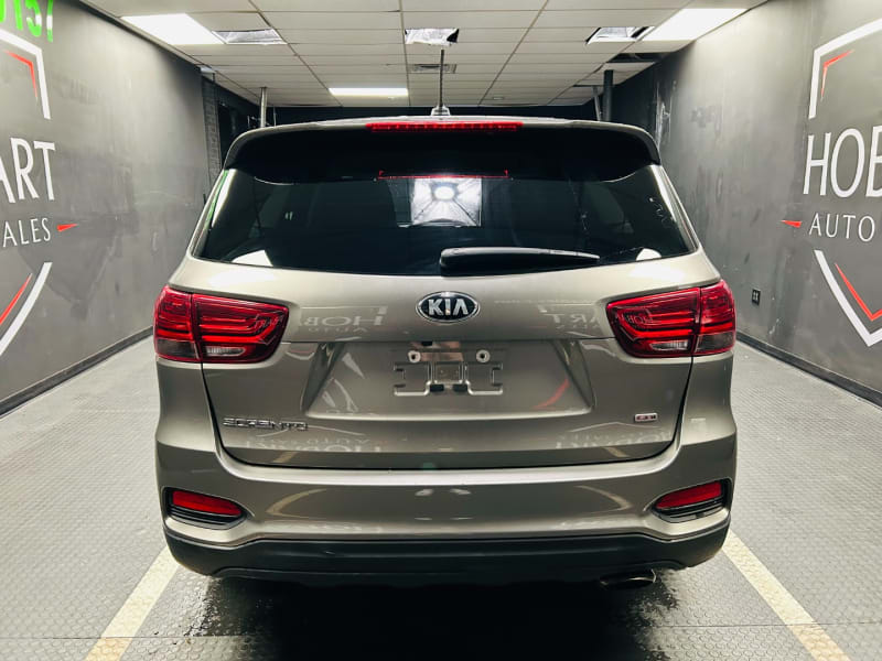 Kia Sorento 2019 price $16,100