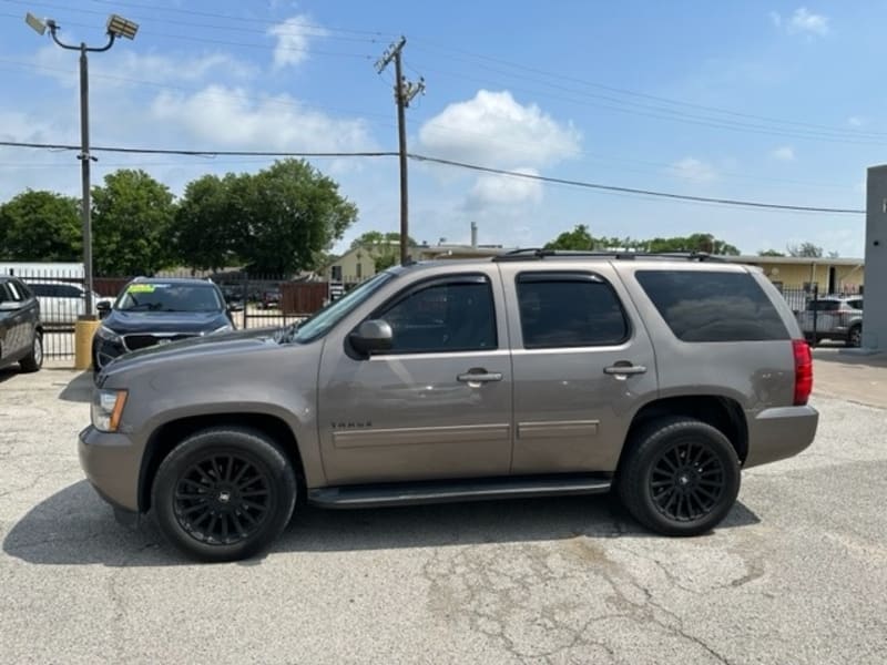 Chevrolet Tahoe 2013 price $10,000 Cash