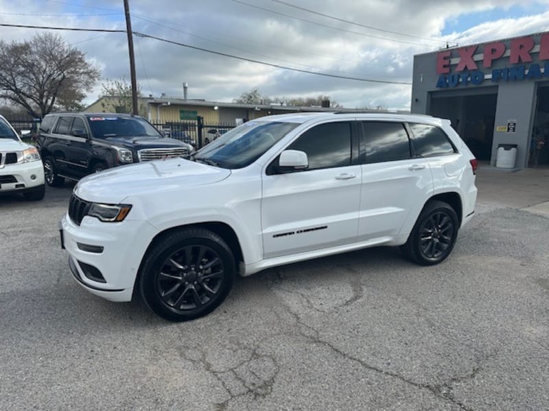 Jeep Grand Cherokee 2018 price $24,000