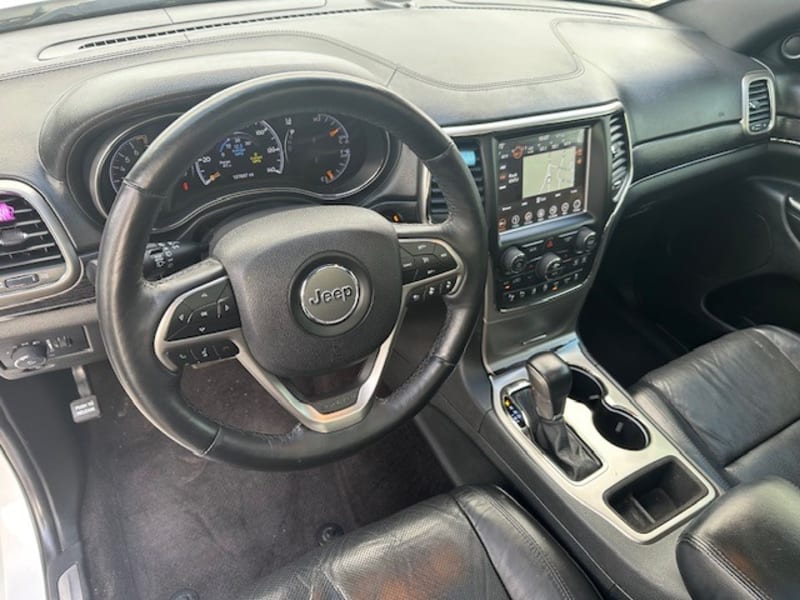 Jeep Grand Cherokee 2018 price $24,000