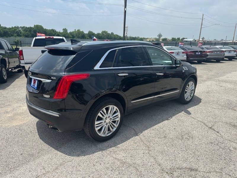 Cadillac XT5 2019 price $22,000