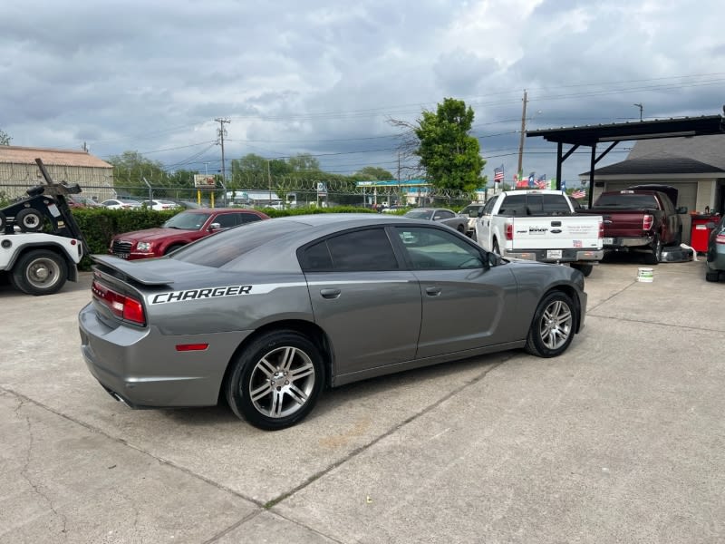Dodge Charger 2011 price $8,500