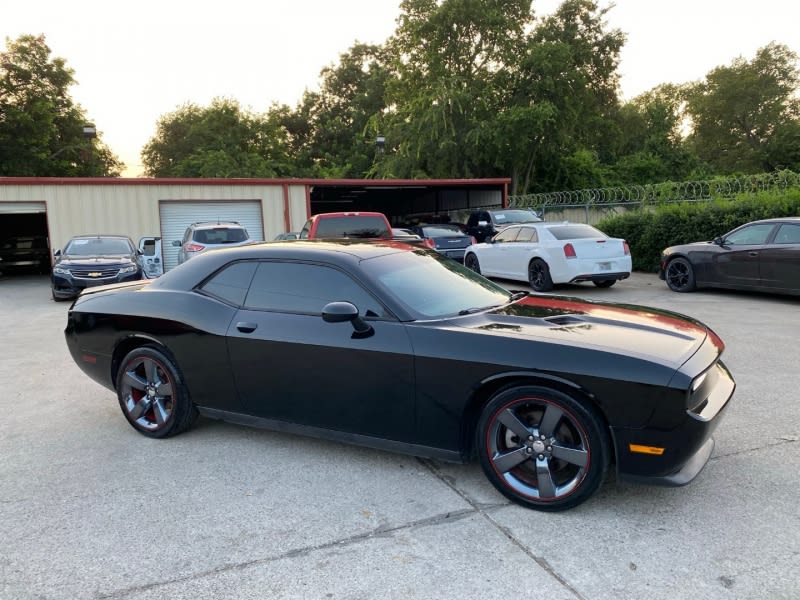 Dodge Challenger 2013 price $16,000