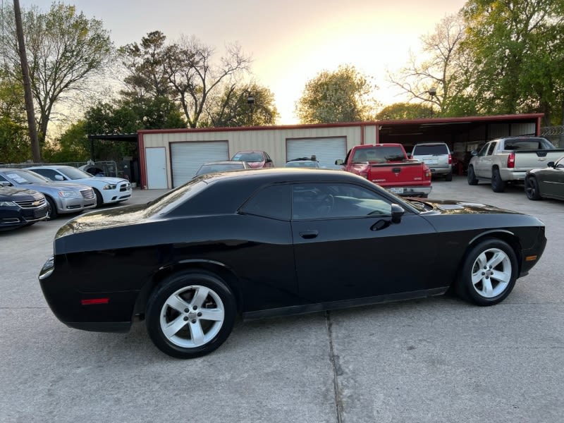 Dodge Challenger 2014 price $16,500