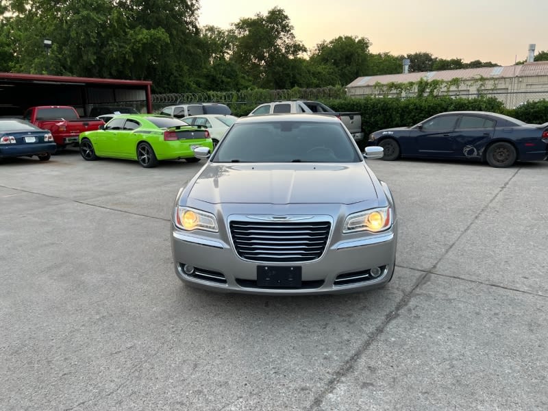 Chrysler 300 2011 price $13,500