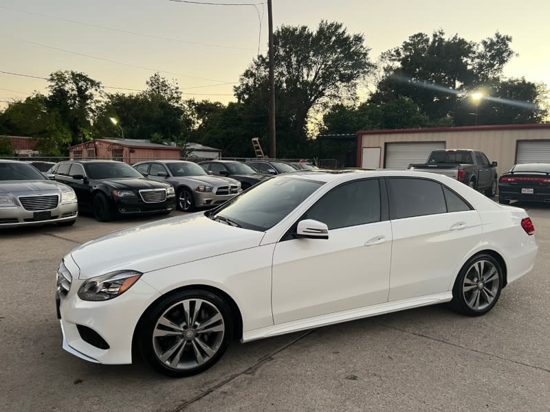 Mercedes-Benz E-Class 2016 price $27,000