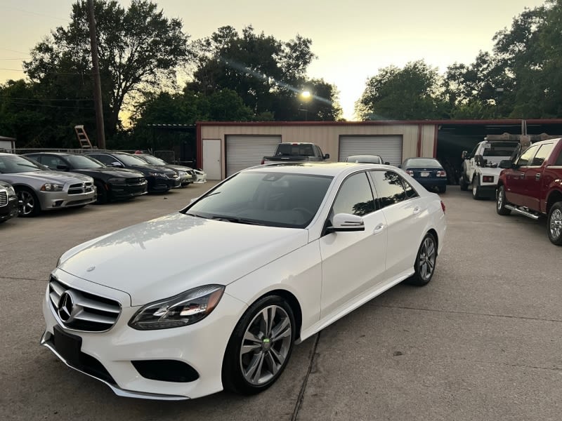 Mercedes-Benz E-Class 2016 price $27,000