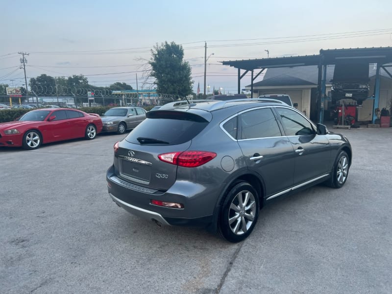 Infiniti QX50 2016 price $18,500