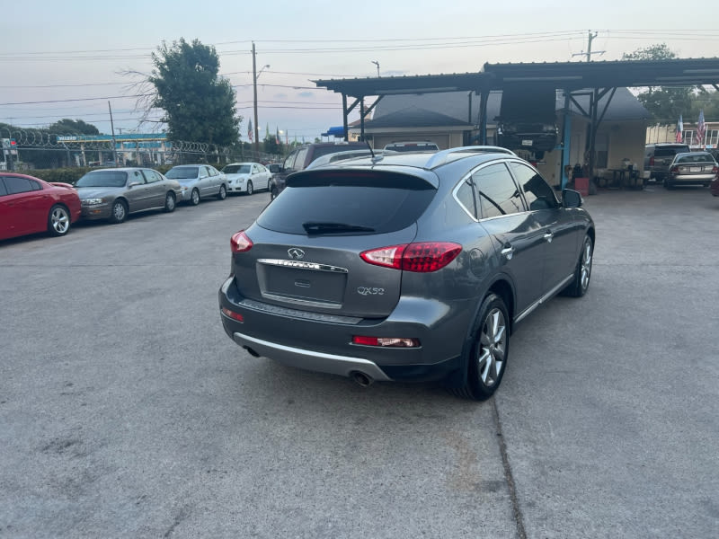 Infiniti QX50 2016 price $18,500