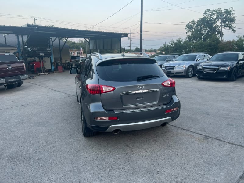 Infiniti QX50 2016 price $18,500