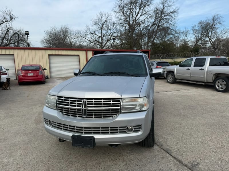 Lincoln Navigator 2014 price $17,500